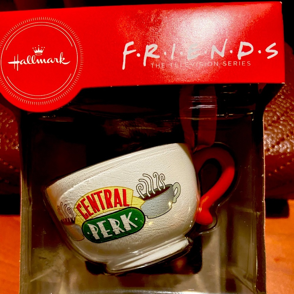 SOLD!!!!!!!!TV’s “Friends” Christmas Tree Ornament